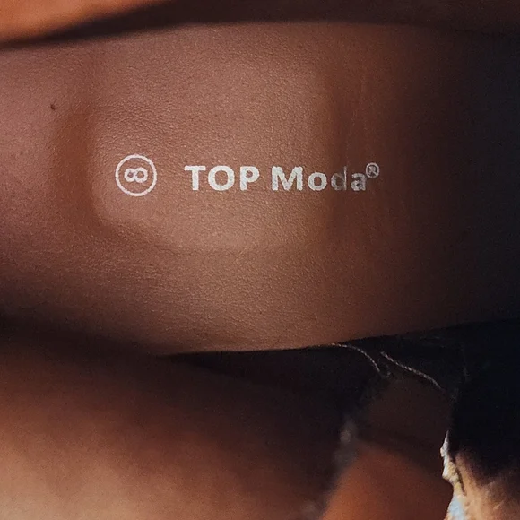 Top Moda booties. Lace up zip sides 3" heel - Picture 5 of 8